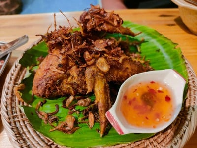 ไก่ทอดสมุนไพร