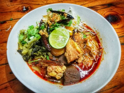 ขนมจีนน้ำเงี้ยว