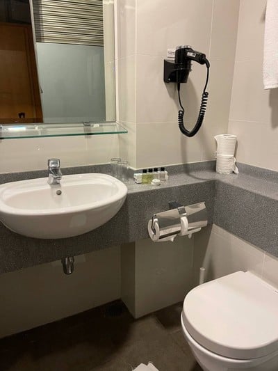 ห้องน้ำ