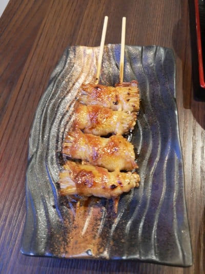 หมูสามชั้นพันเห็ดเข็มทอง