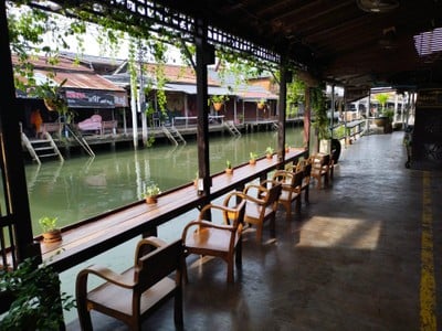 ฐณิชาฌ์รีสอร์ทอัมพวา