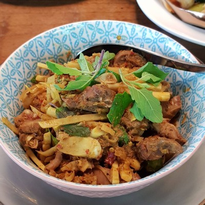 แกงป่าไก่บ้าน