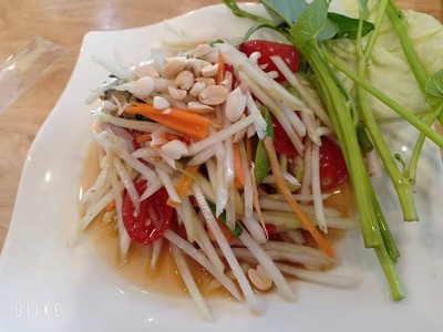 อาหาร หรือ เครื่องดื่ม