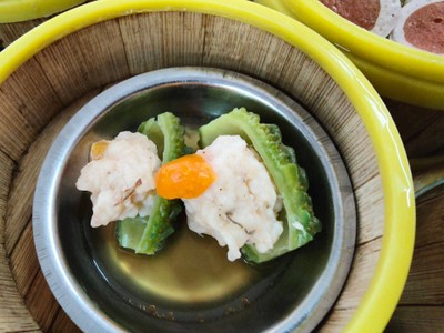 ติ่มซำมะระขี้นกกับไข่เค็ม