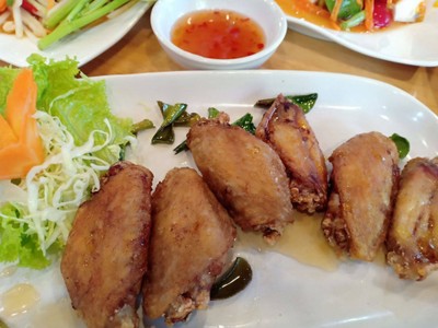 อาหาร หรือ เครื่องดื่ม