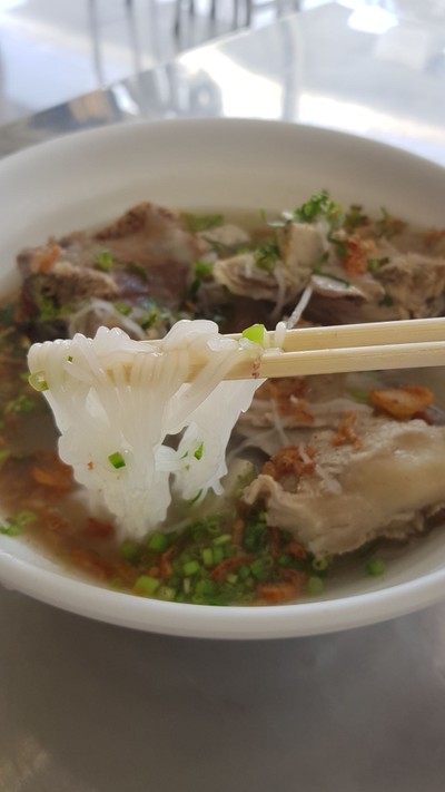 ก๋วยจั๊บญวนเล้ง+ยอ