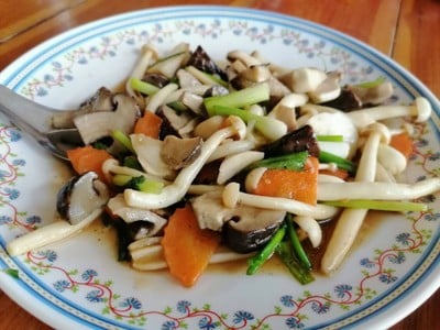 ผัดเห็ด 3 อย่าง