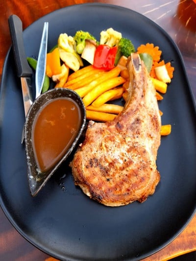 อาหาร หรือ เครื่องดื่ม