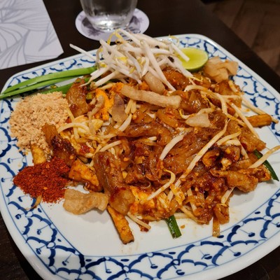 ผัดไทยกากหมู