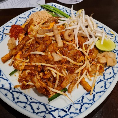 ผัดไทยกากหมู