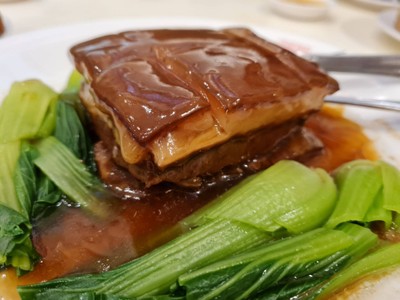 หมูสามชั้นน้ำแดงพร้อม หมั่นโถว