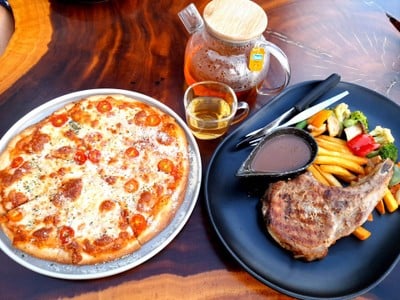 อาหาร หรือ เครื่องดื่ม