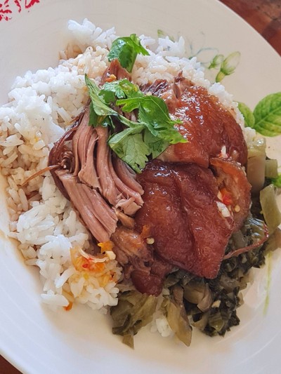 ข้าวขาหมูเนื้อหนัง