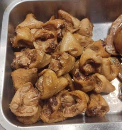 บั้นท้ายเป็ดพะโล้