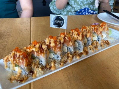 โรลแซลมอนครีมชีส