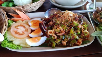 ยำถั่วพู