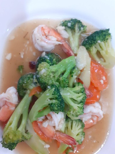 บล็อกโคลี่ผัดกุ้ง