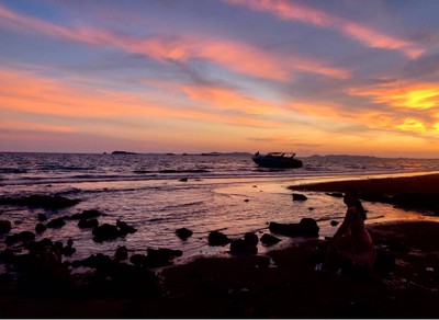 สระว่ายน้ำ/ชายหาด