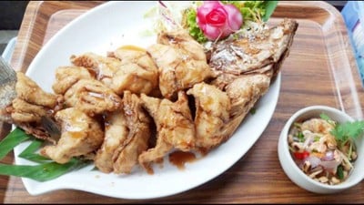 ปลากระพงทอดน้ำปลา