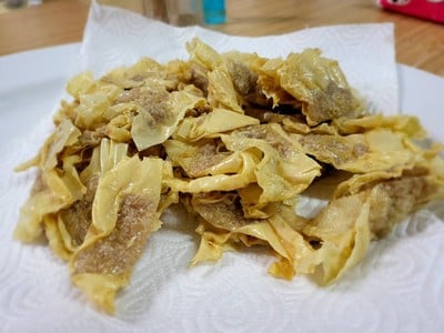 ฟองเต้าหู้ใส้หมูทอด