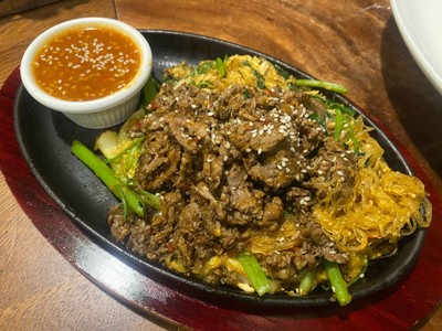 สุกี้เนื้อย่าง (เนื้อ 80g )