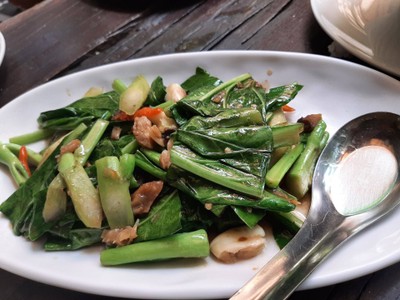 คะน้าปลาเค็ม