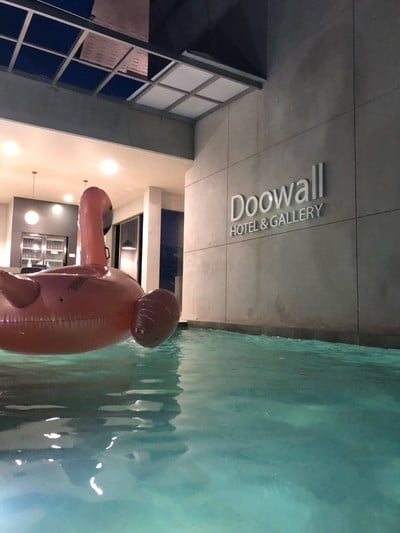 สระว่ายน้ำ/ชายหาด