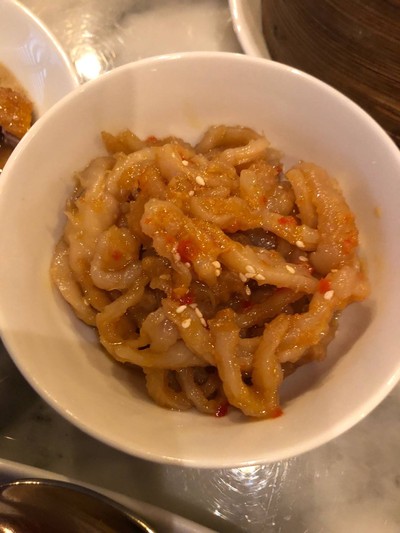 ยำแมงกะพรุนน้ำมันงา