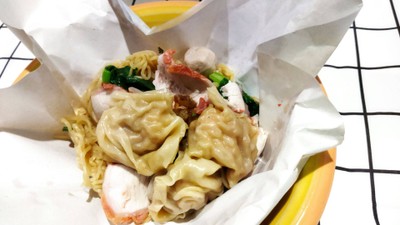 บะหมี่เกี๊ยวกุ้ง