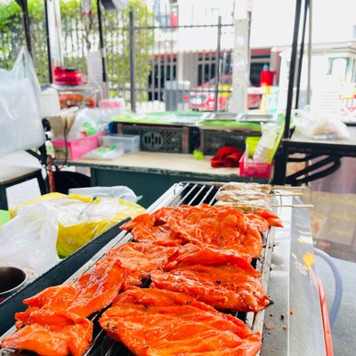 อกไก่ปิ้ง เมนูเด็ดของทางร้าน สายสุขภาพติดใจ เพราะไม่ใช่อกไก่แห้งๆน่าเบื่อๆแบบที่