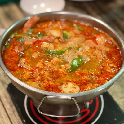 ต้มยำกุ้งมันทะลัก