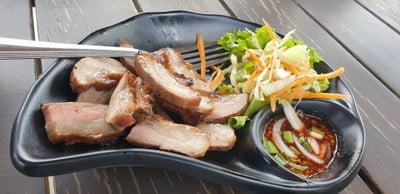 คอหมูย่าง