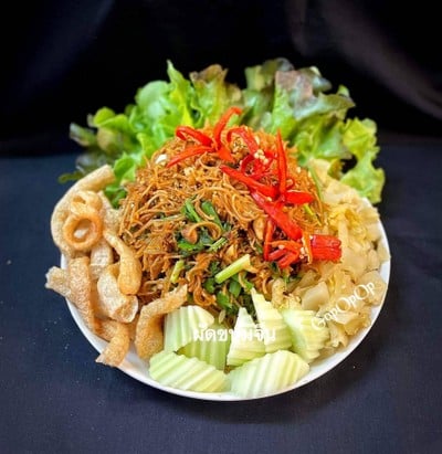ผัดขนมจีน 