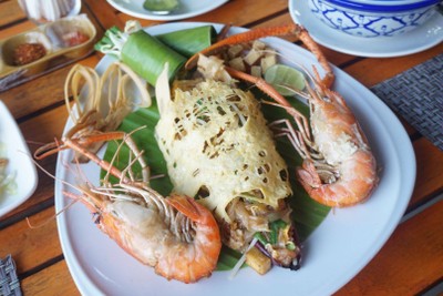 อาหาร หรือ เครื่องดื่ม