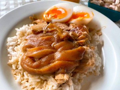 เจ๊หนึ่งข้าวขาหมูบุฟเฟ่ต์