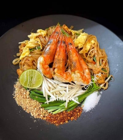 วิธีทำ ผัดไทยกุ้งสดห่อไข่ วิธีทำ ผัดไทยกุ้งสดห่อไข่