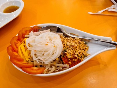 ขนมจีนทรงเครื่อง