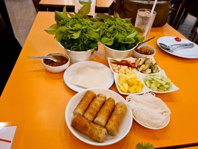 แหนมเนือง