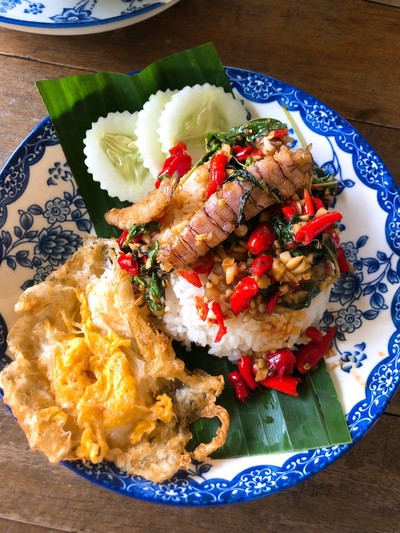 กระเพรากั้งไข่ดาว