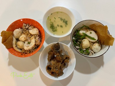 นายฮวด ก๋วยเตี๋ยวลูกชิ้นปลา ทำเอง ( รัตนา ) ซอยพญานาค