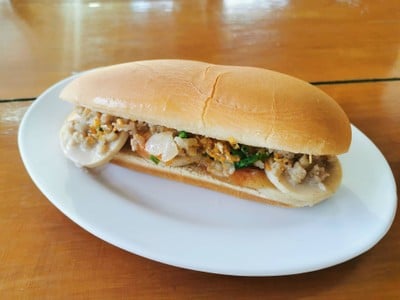 20 บาท นุ่ม เครื่องเยอะ อร่อยค่ะ