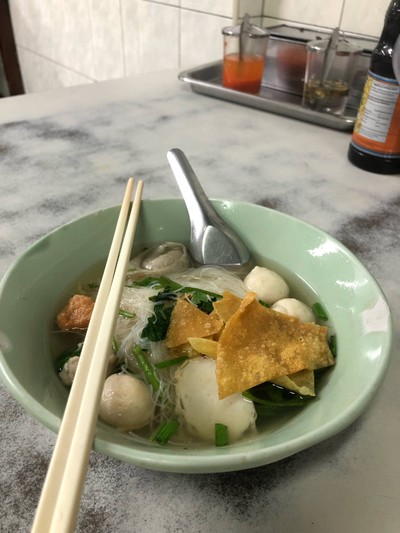ก๋วยเตี๋ยวลูกชิ้นปลา หมี่ขาว น้ำใส