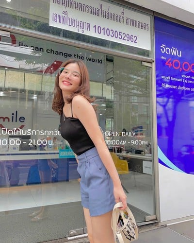 หน้าร้าน Smile Gallery Dental Clinic เกษตร