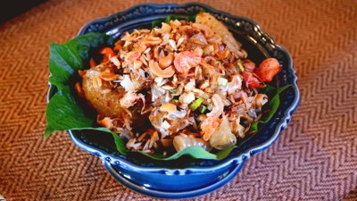ยำส้มโอทรงเครื่อง