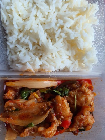 อาหาร หรือ เครื่องดื่ม