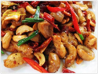 ผัดเม็ดมะม่วงไก่