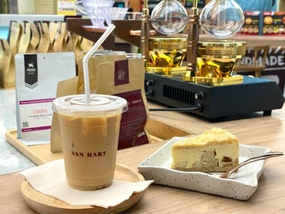 Van Hart Coffee 4F Siam Takashimaya 4F