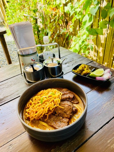 ข้าวซอยเนื้อตุ๋น