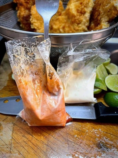 วิธีทำ ไก่ทอด ซอส 2 รส ซอสมะนาว และ สไปซี่มาโย วิธีทำ ไก่ทอด ซอส 2 รส ซอสมะนาว และ สไปซี่มาโย