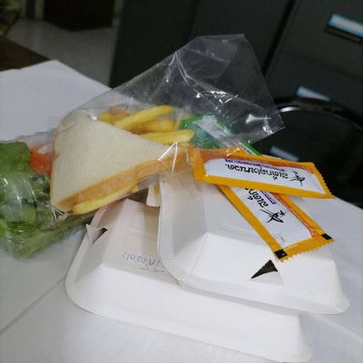 อาหาร หรือ เครื่องดื่ม